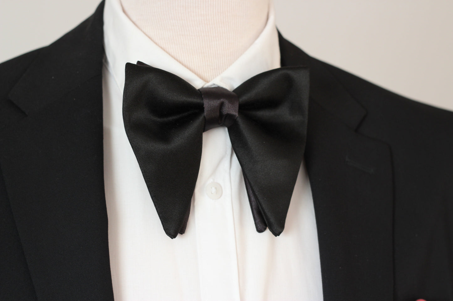 Schwarze herren fliege aus Satin