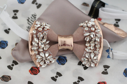 Rosegoldene Herren Fliege mit Strassteinen und Taschentuch