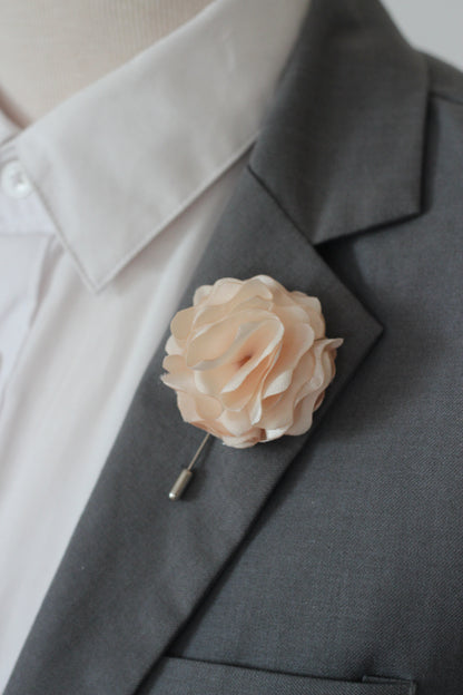 Champagne Blumenanstecknadel