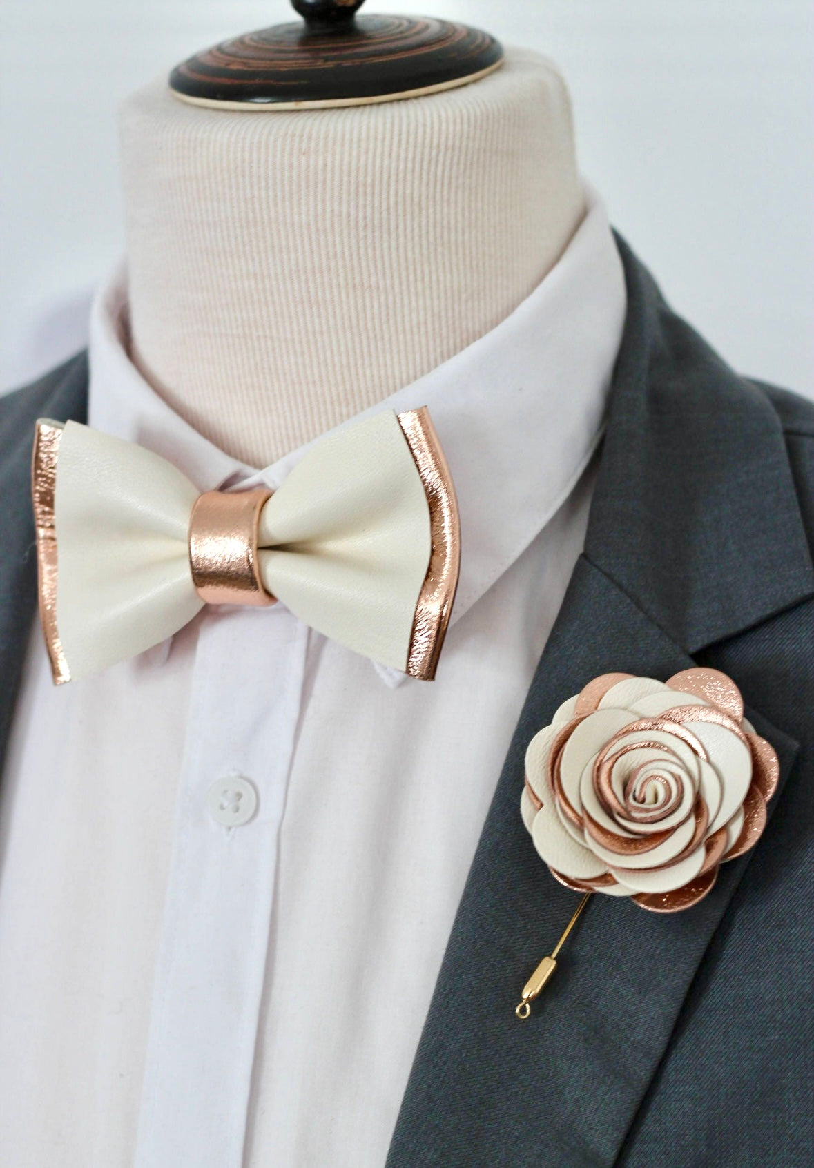Rosegoldene Herren Fliege aus Leder
