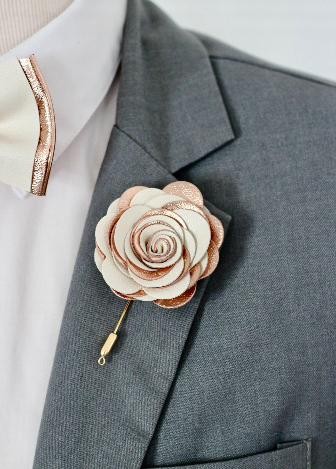 Rosegoldene Herren Fliege aus Leder