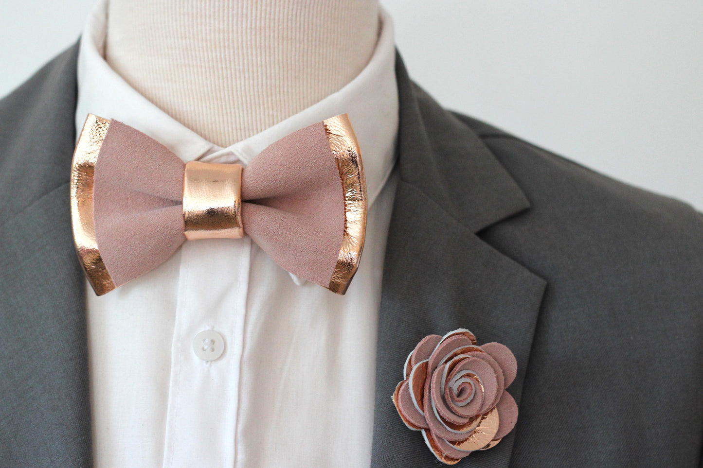 rosegoldene herren fliege, ansteckblume, rosegold, kupfer, hochzeit